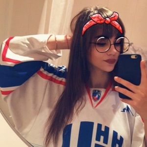 Meet your Posher, Bella